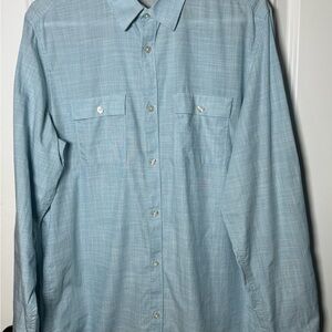 🌫️ Calvin Klein Modern-Fit Sky Blue Textured Button-Up (Men’s M)